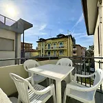 Villa Bianca - Carraro Immobiliare Jesolo -Family Apartments